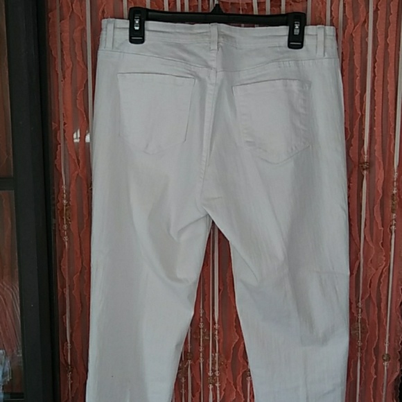 White pants - Picture 4 of 4